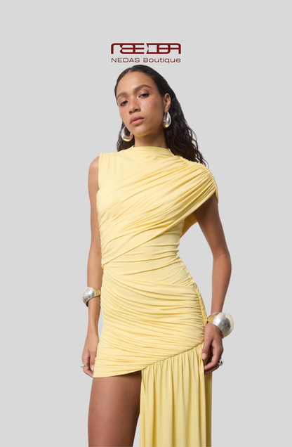 Serena – Figurbetontes Drapé-Kleid