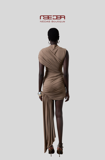 Serena – Figurbetontes Drapé-Kleid