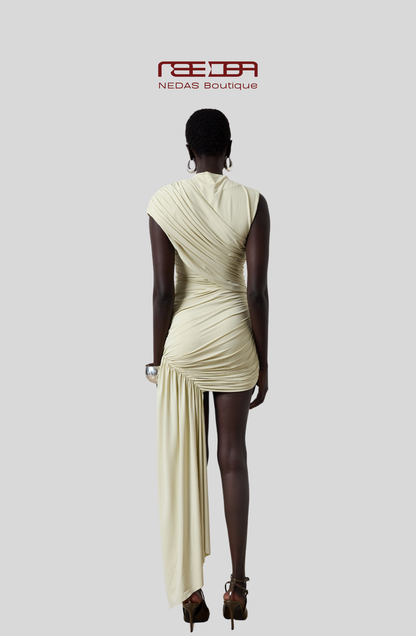 Serena – Figurbetontes Drapé-Kleid