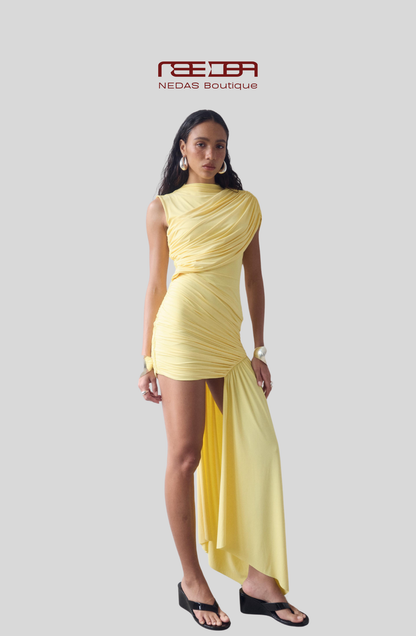 Serena – Figurbetontes Drapé-Kleid