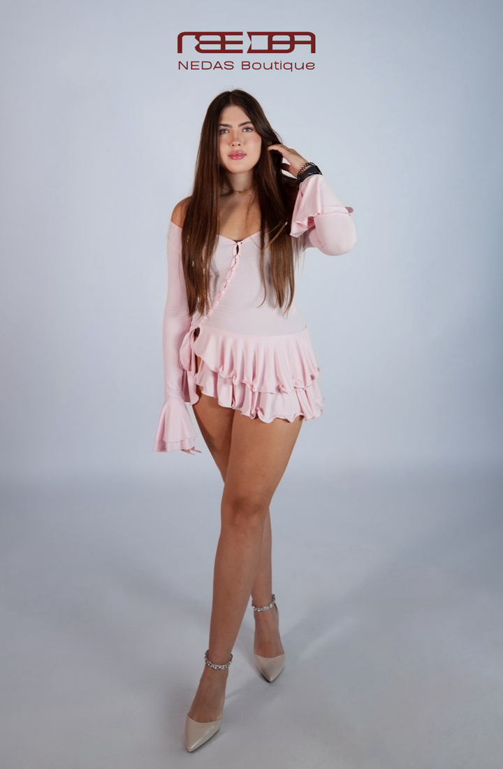 Arina - schulterfreies Minikleid mit Rüschen in Rosa