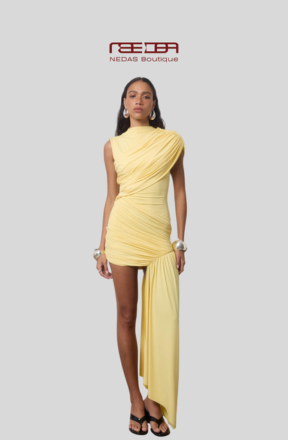 Serena – Figurbetontes Drapé-Kleid