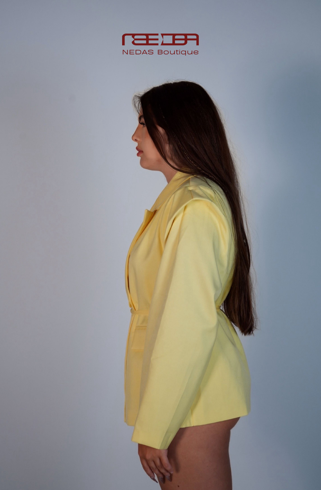 Arina – Oversize Blazer in Sonnengelb mit Taillengürtel