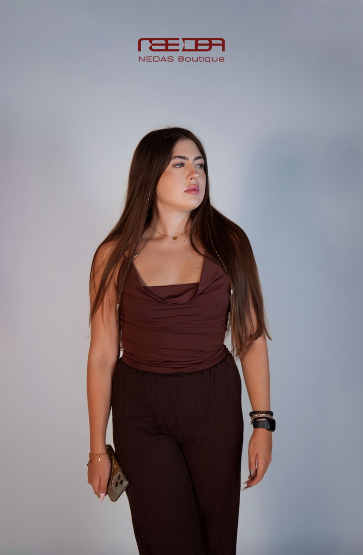 Arina – Elegantes Neckholder-Top in Schokobraun