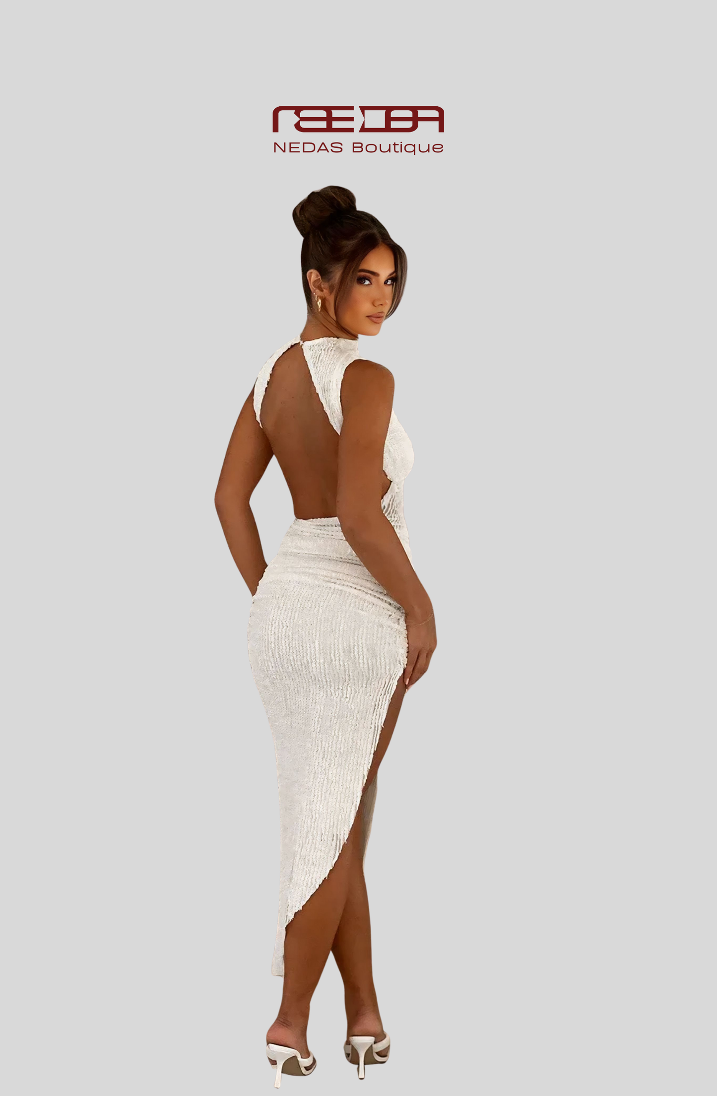 Laure – Rückenfreies Kleid in Weiß