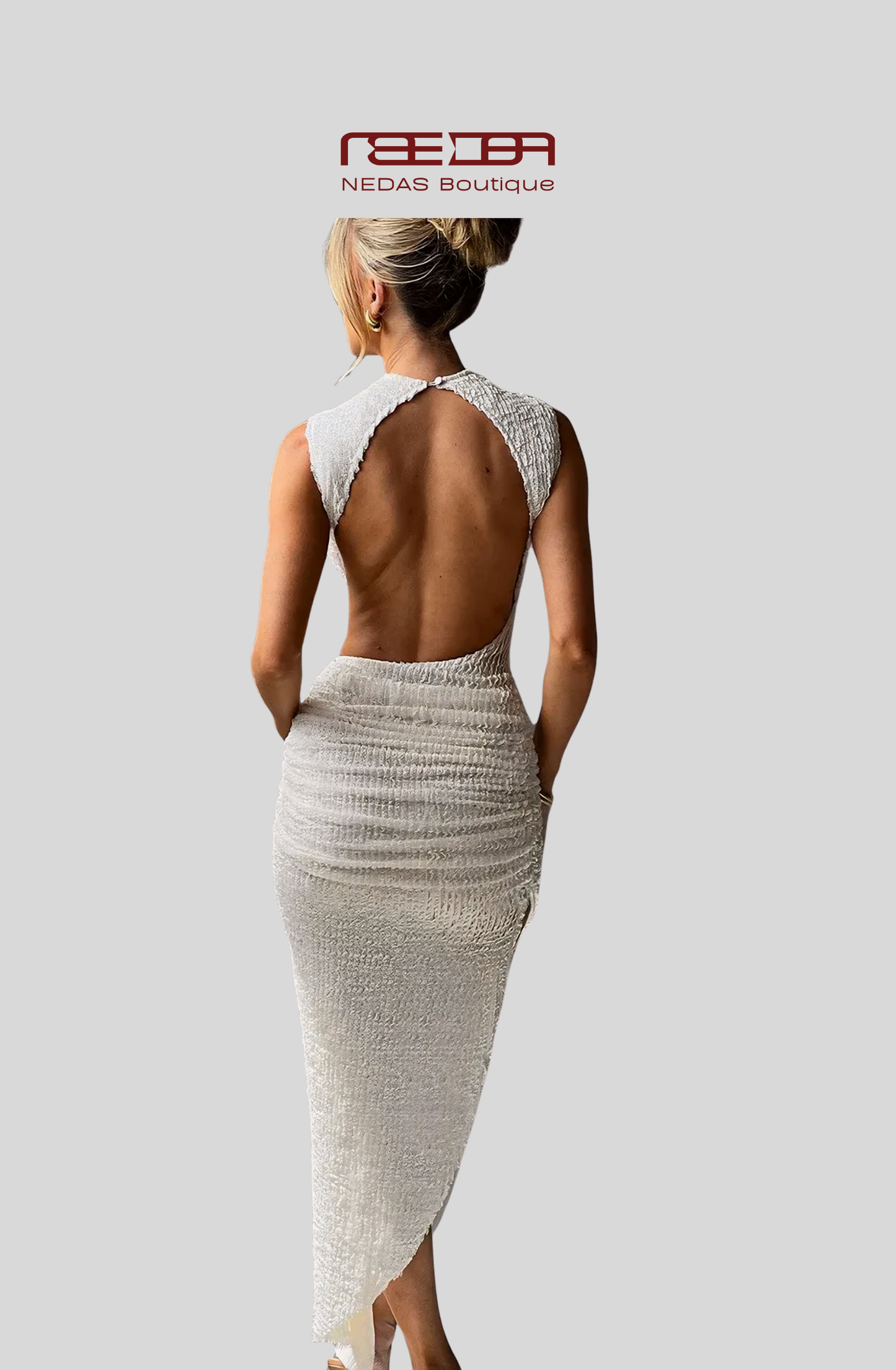 Laure – Rückenfreies Kleid in Weiß