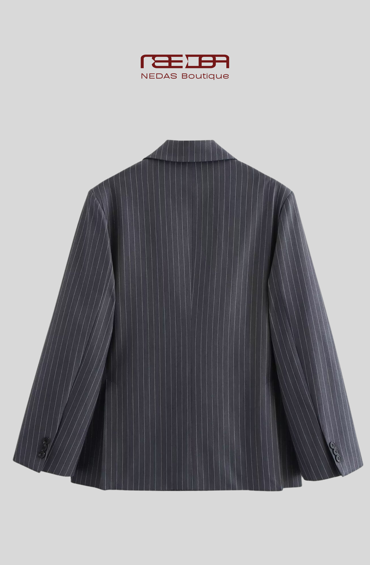 Noir Line Blazer – Moderner Oversized Blazer mit Nadelstreifen